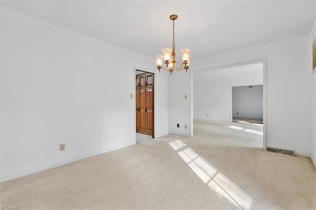 4403 Oakcliffe Road Greensboro, NC 27406 - Photo 7 of 45 Gallery Image 7