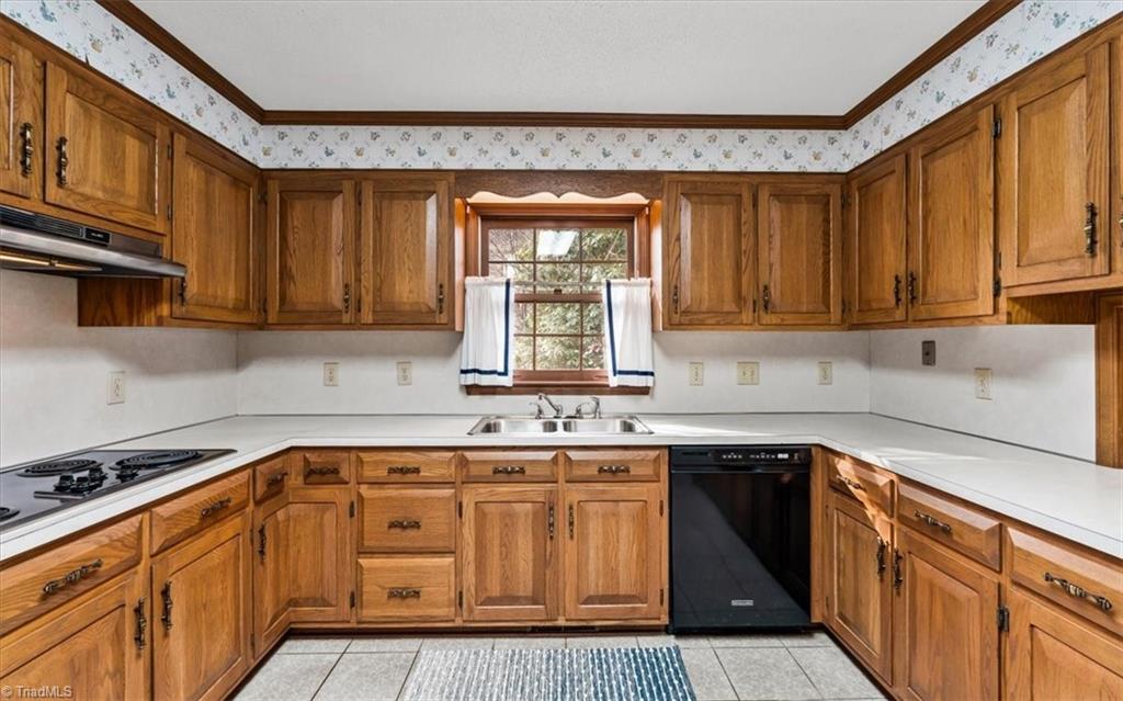 4403 Oakcliffe Road Greensboro, NC 27406 - Photo 9 of 45 Gallery Image 9