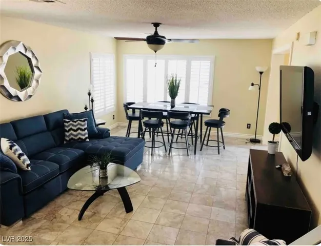 $2,250 | 985 Flapjack Drive, Henderson, NV 89014