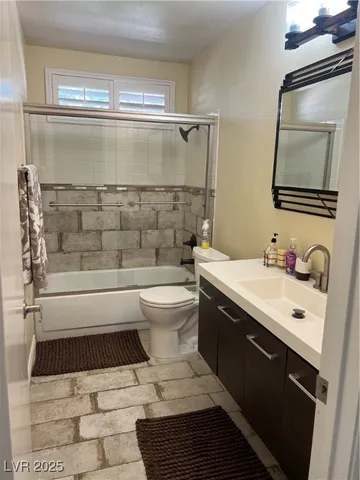 $2,250 | 985 Flapjack Drive, Henderson, NV 89014