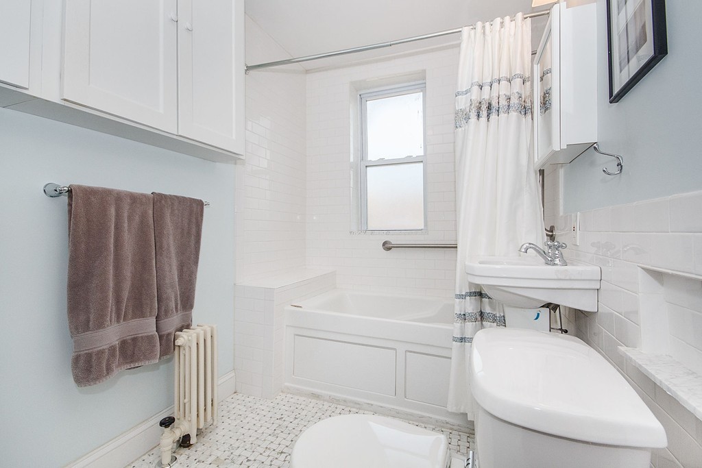 61 Thatcher Street, Unit 3 Brookline, MA 02446 - Photo 15 of 22