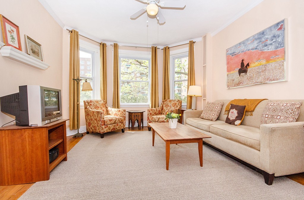 61 Thatcher Street, Unit 3 Brookline, MA 02446 - Photo 2 of 22