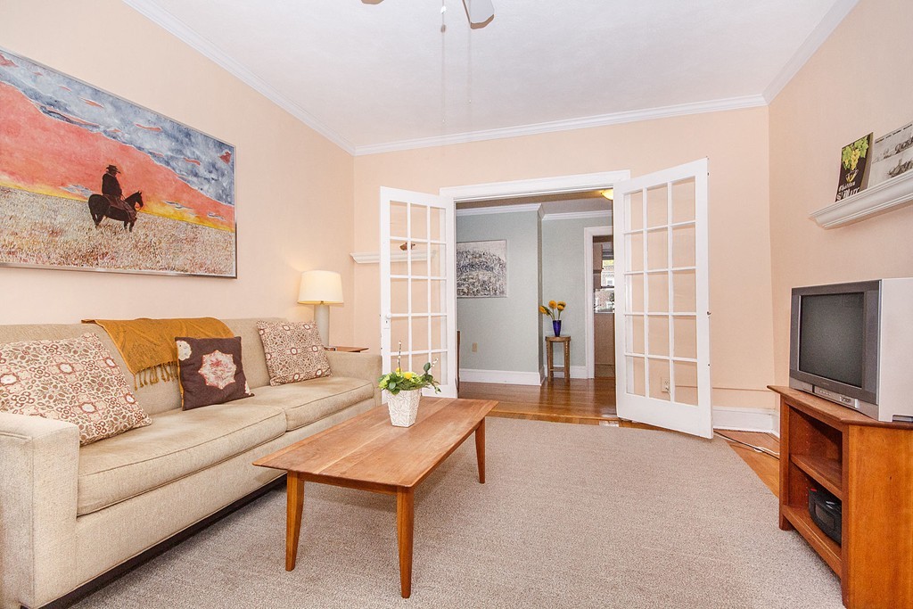 61 Thatcher Street, Unit 3 Brookline, MA 02446 - Photo 3 of 22