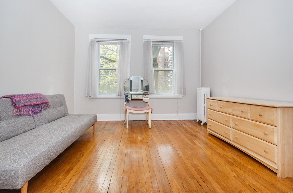 61 Thatcher Street, Unit 3 Brookline, MA 02446 - Photo 7 of 22