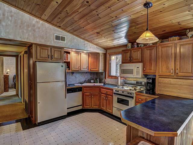 1755 Moon Road St. Germain, WI 54558 - Photo 3 of 15 Gallery Image 3