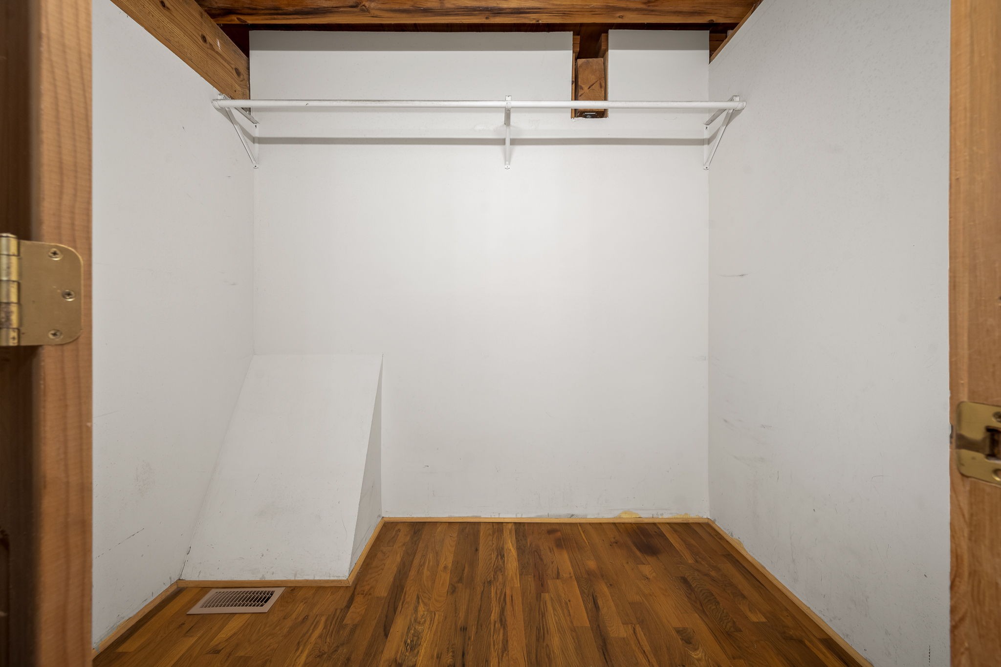 9203 Cobb Road Christiana, TN 37037 - Photo 59 of 96 a view of a room with wooden floor