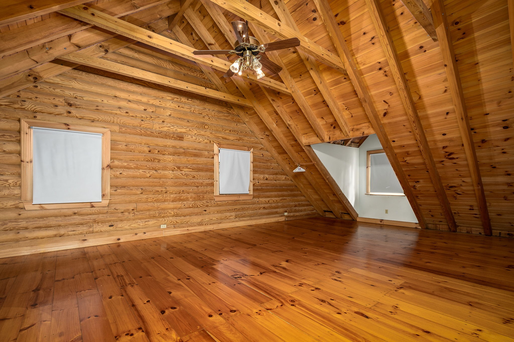 9203 Cobb Road Christiana, TN 37037 - Photo 70 of 96 a view of wooden door