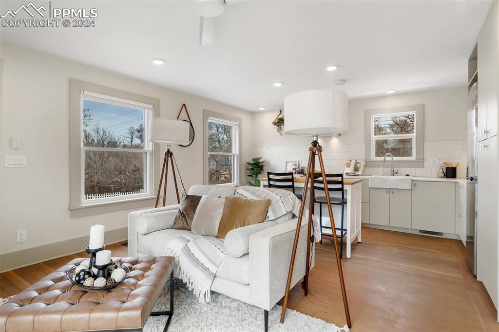 207 South Prospect Street Colorado Springs, CO 80903 - Photo 7 of 32