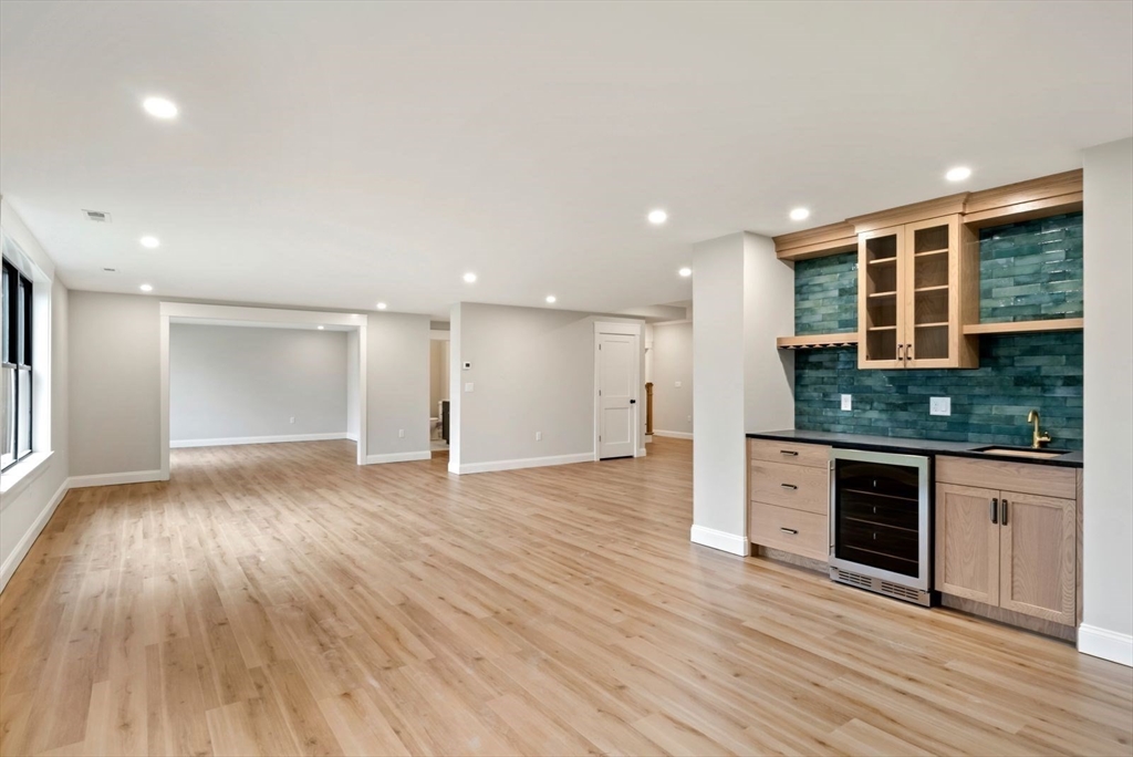 15 Whisper Way Hopkinton, MA 01748 - Photo 33 of 41