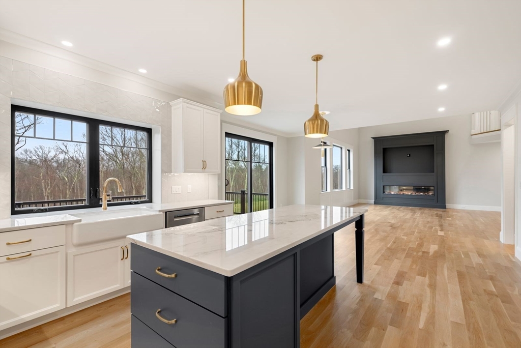 15 Whisper Way Hopkinton, MA 01748 - Photo 10 of 41