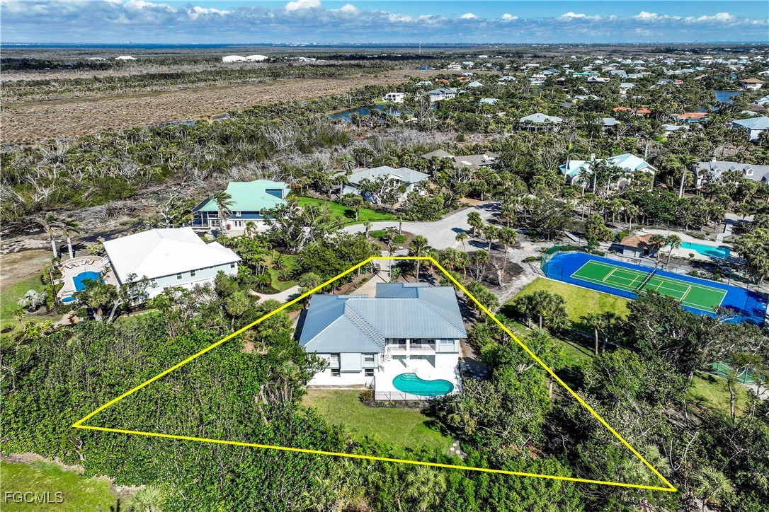 717 Gopher Walk Way Sanibel, FL 33957 - Photo 3 of 39