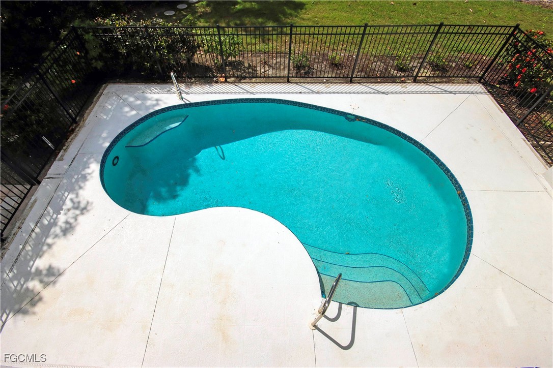 717 Gopher Walk Way Sanibel, FL 33957 - Photo 33 of 39