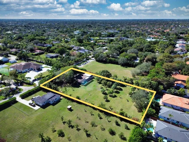 $3,900 | 11341 Southwest 93rd Street, Unit 11341, Miami, FL 33176