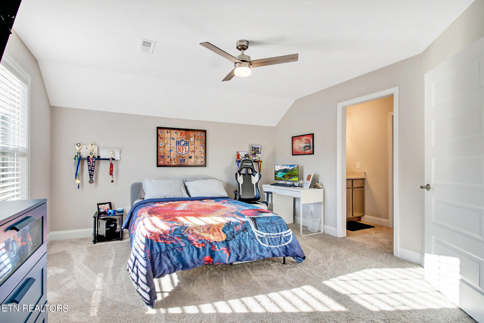 105 Plumberry Street Oak Ridge, TN 37830 - Photo 28 of 39 Bedroom 3