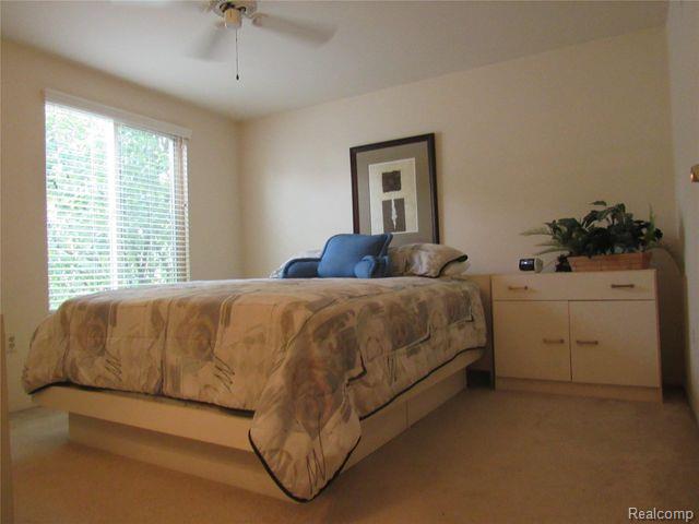 3056 Rolling Green Circle South Rochester Hills, MI 48309 - Photo 17 of 28