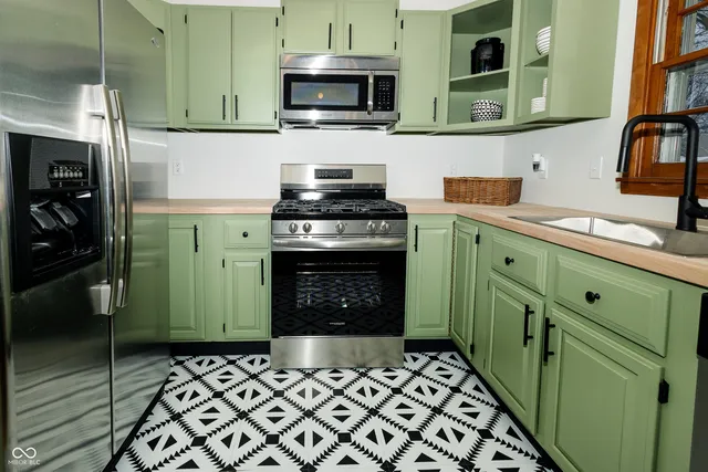 $249,900 | 1945 Danbury Drive, Indianapolis, IN 46231