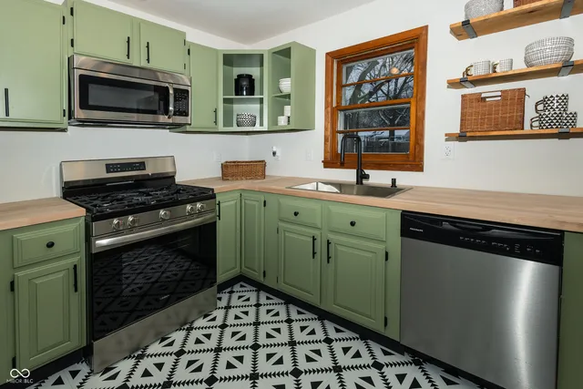 $249,900 | 1945 Danbury Drive, Indianapolis, IN 46231