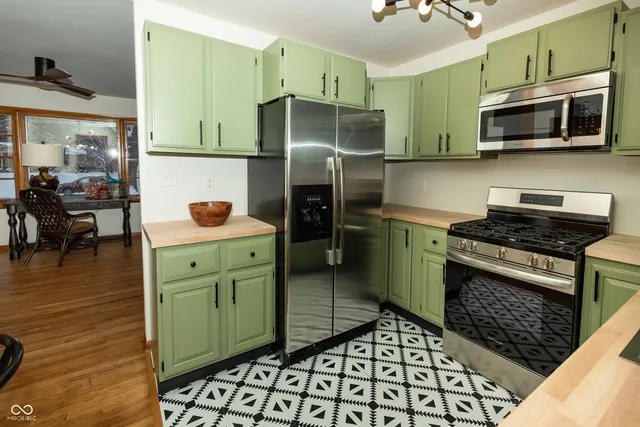 $249,900 | 1945 Danbury Drive, Indianapolis, IN 46231