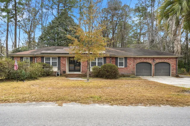 $305,000 | 210 Pointer Drive, Summerville, SC 29485