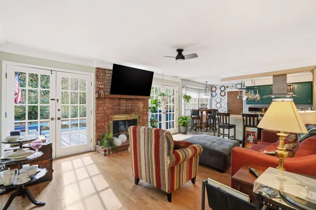 $305,000 | 210 Pointer Drive, Summerville, SC 29485