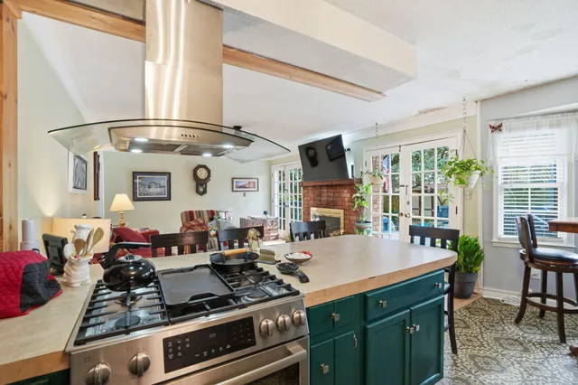 $305,000 | 210 Pointer Drive, Summerville, SC 29485