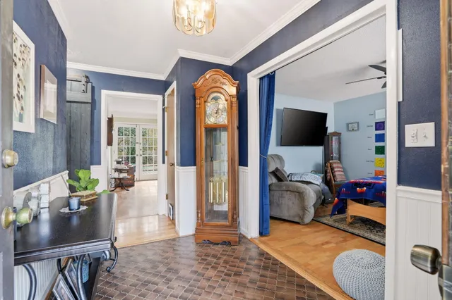 $305,000 | 210 Pointer Drive, Summerville, SC 29485