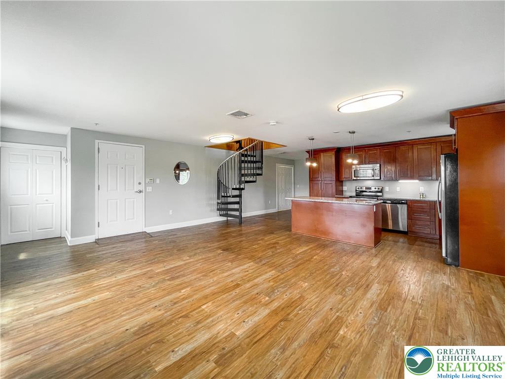 758 Main Street, Unit 2 Hellertown, PA 18055 - Photo 3 of 24