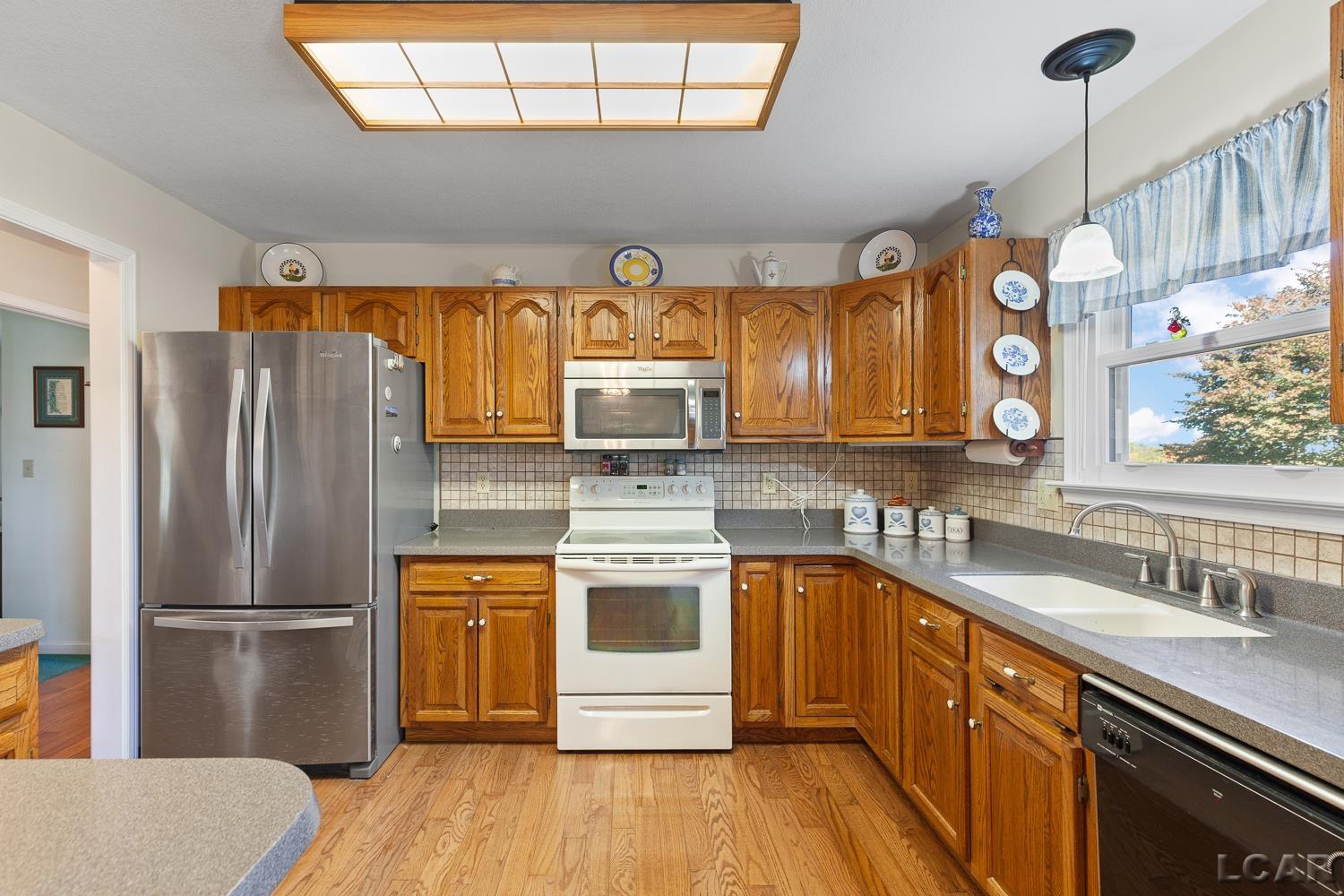 2251 Waldron Road Pittsford, MI 49271 - Photo 13 of 47 50195886-65d24d39-2e9f-4992-8ab9-9dbd4fa3ed6b.JPG