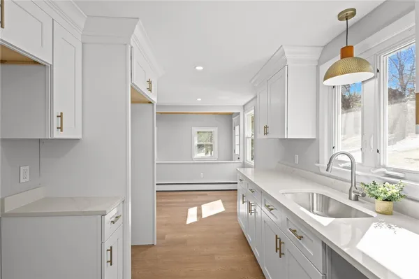 $394,900 | 689 Knotty Oak Road, Coventry, RI 02816