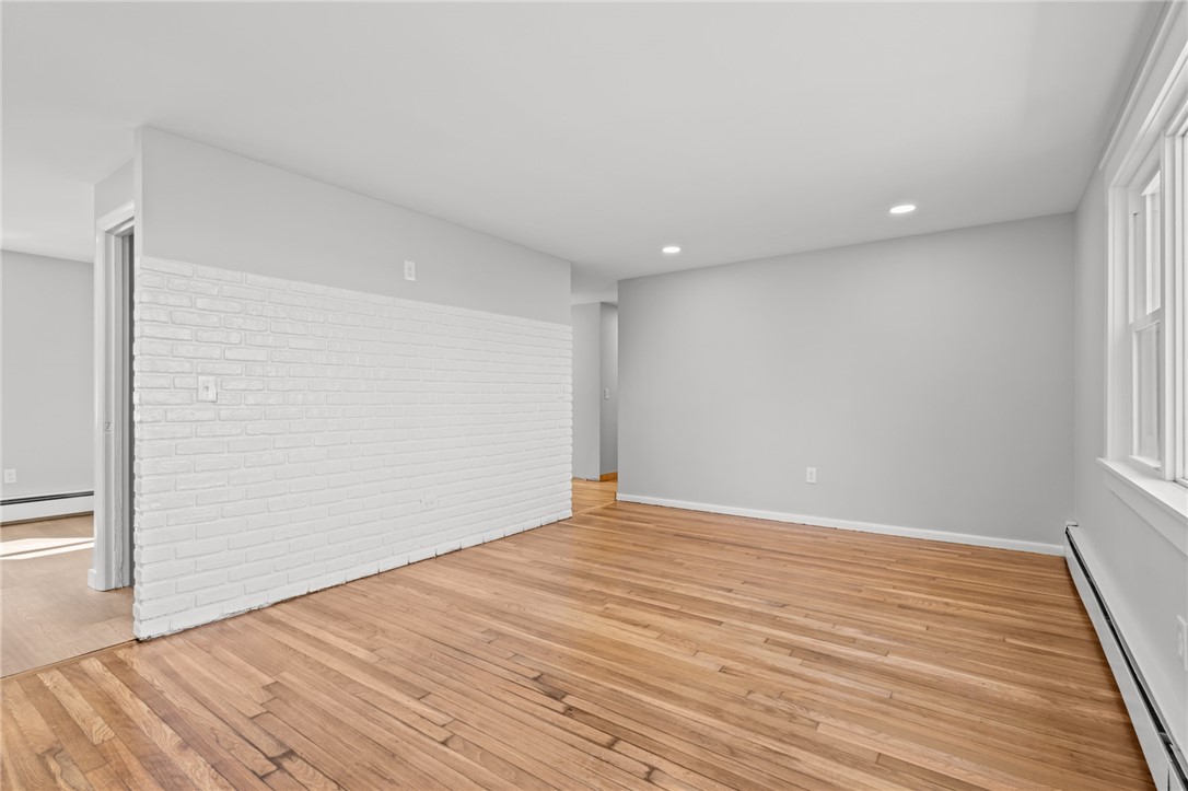 689 Knotty Oak Road Coventry, RI 02816 - Photo 13 of 29