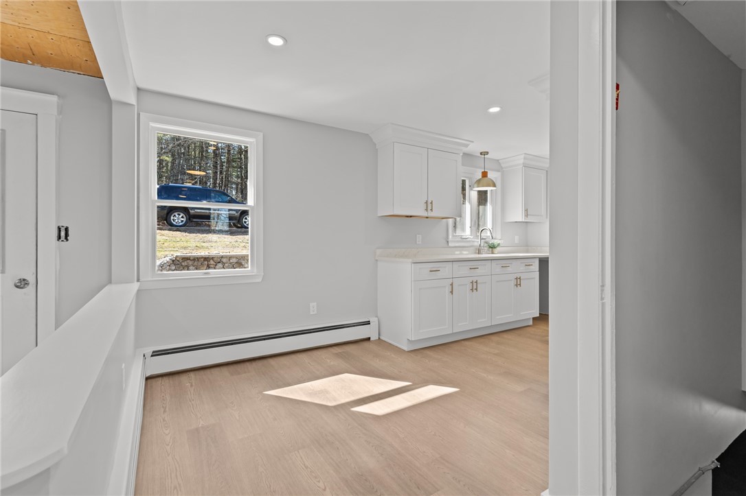 689 Knotty Oak Road Coventry, RI 02816 - Photo 3 of 29