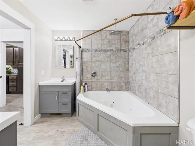 $542,500 | 139 County Road 425, Poplar Bluff, MO 63901