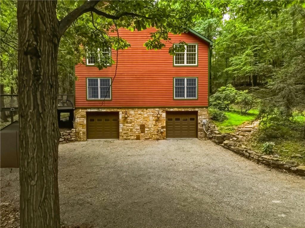 272 Mountainview Road Acme, PA 15610 - Photo 2 of 47