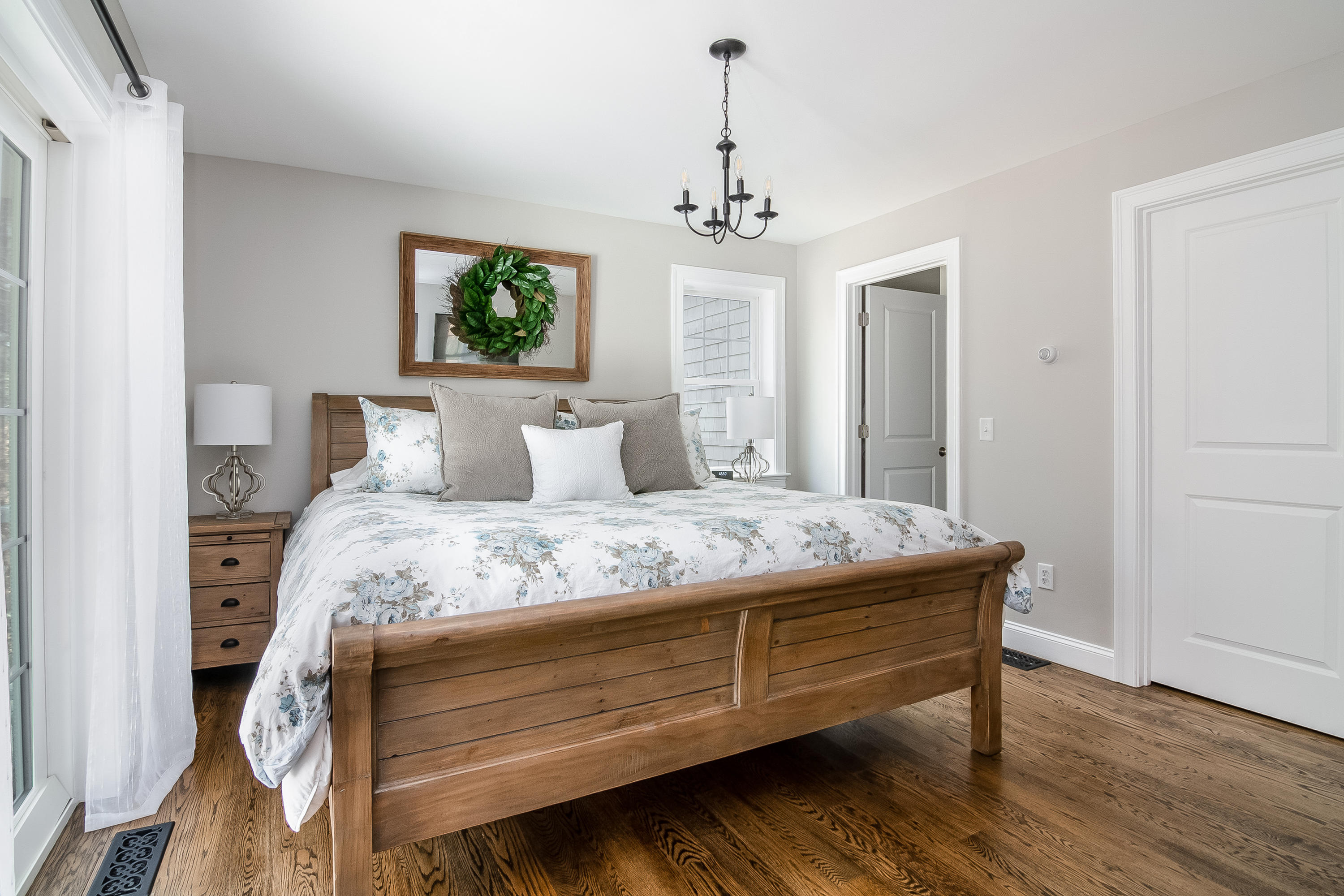 555 Old Mill Road Osterville, MA 02655 - Photo 13 of 33 016-photo-master-bedroom-6868823
