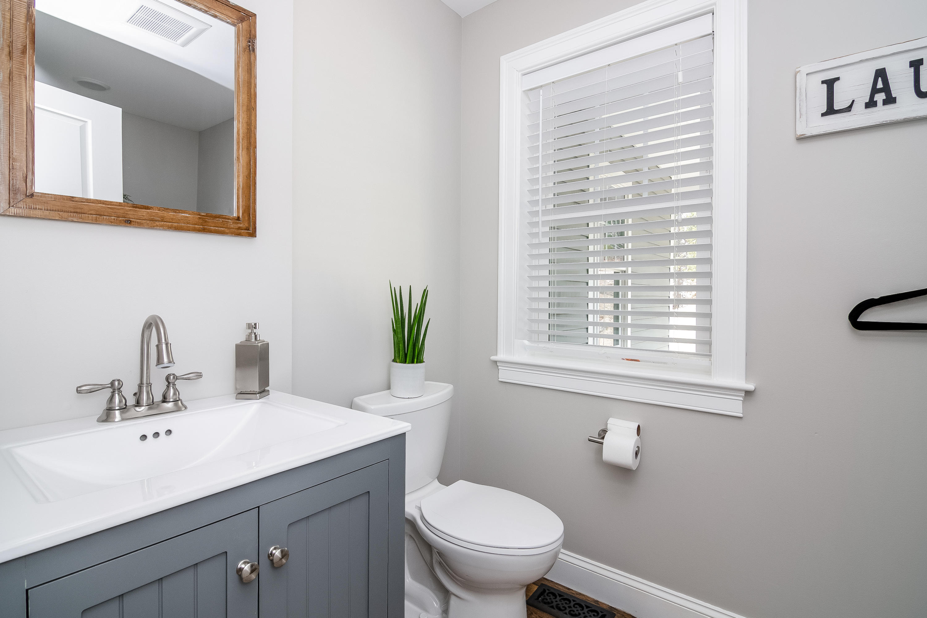 555 Old Mill Road Osterville, MA 02655 - Photo 20 of 33 026-photo-bathroom-6868831