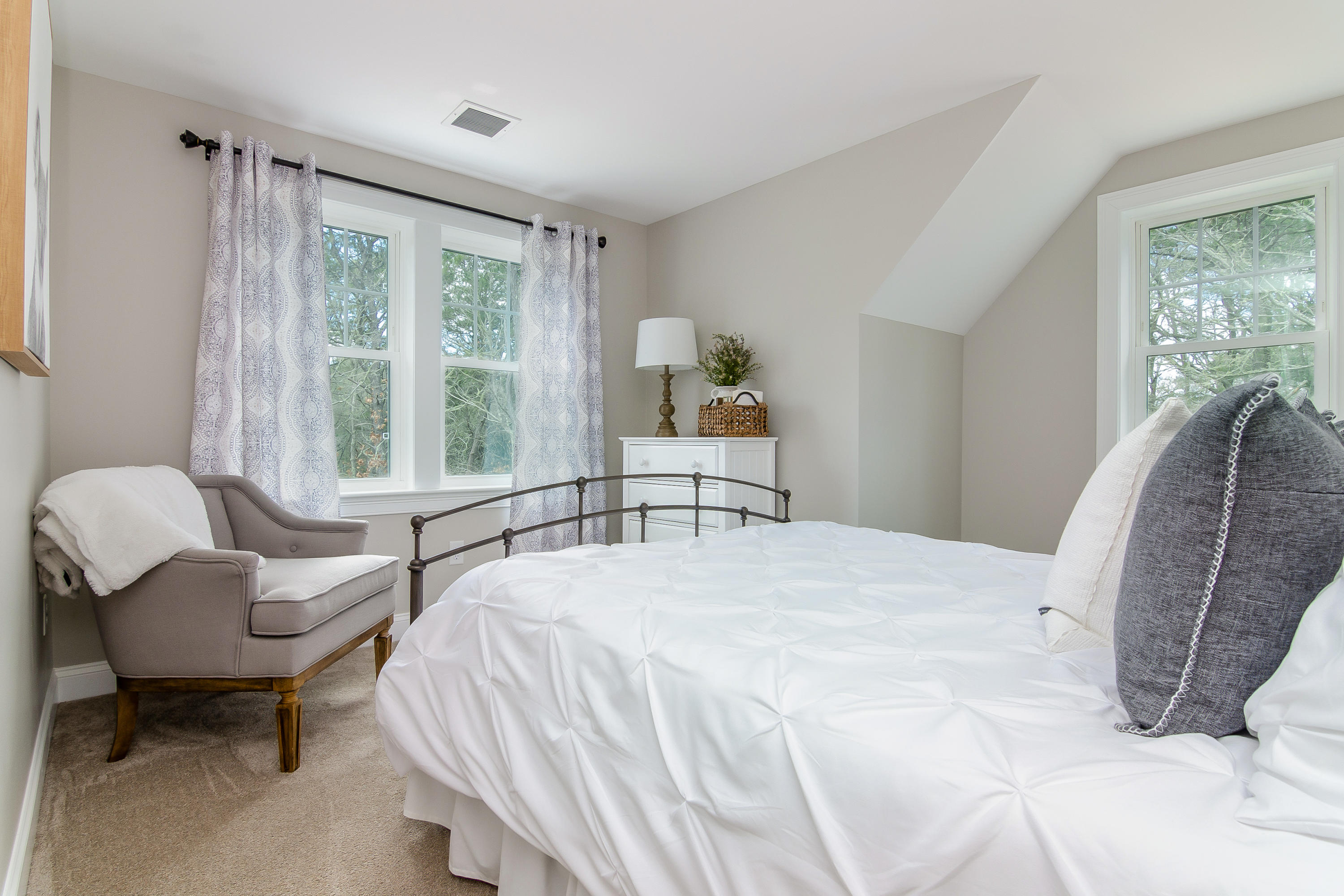 555 Old Mill Road Osterville, MA 02655 - Photo 21 of 33 023-photo-bedroom-6871094