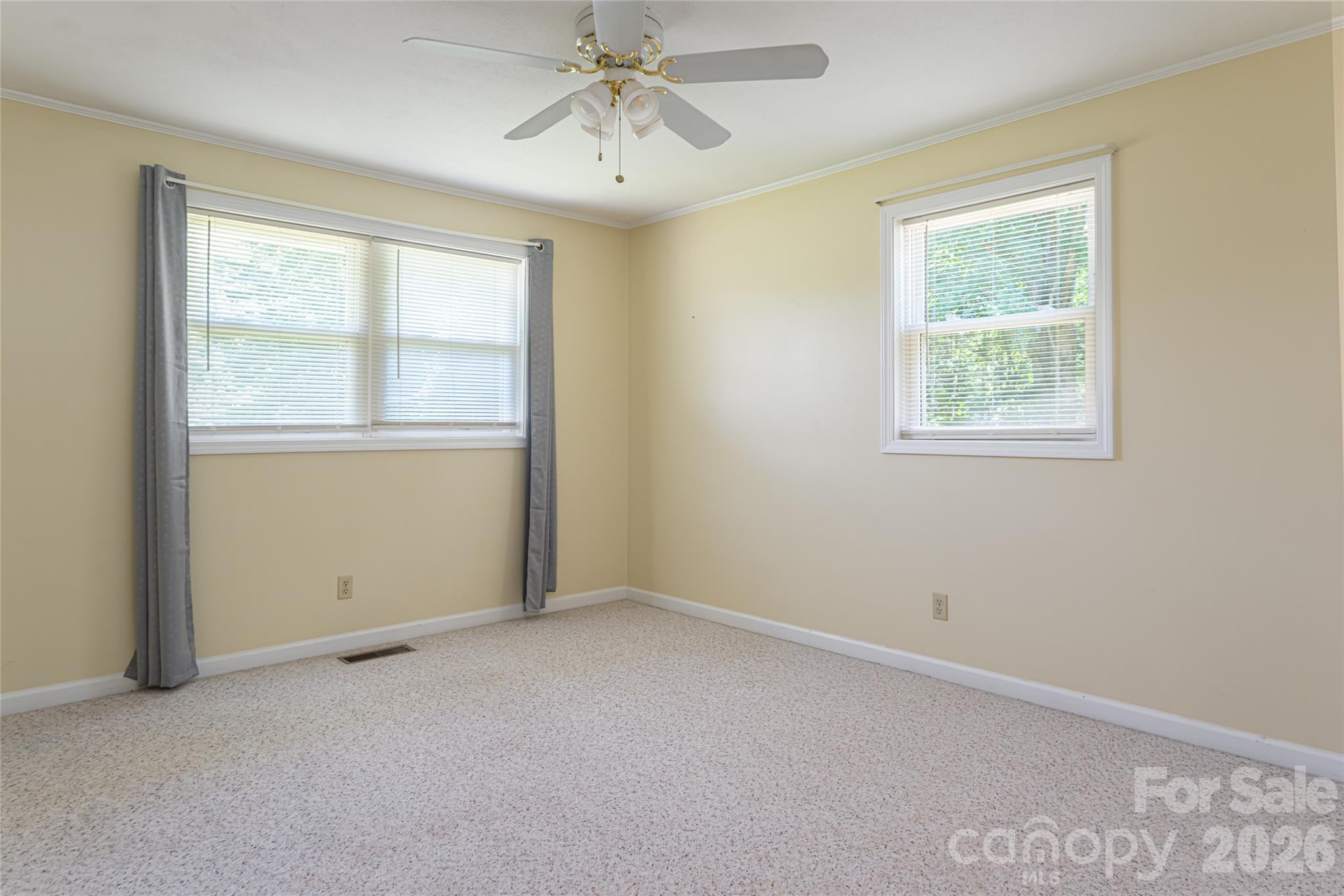 2800 Coxe Road Tryon, NC 28782 - Photo 14 of 40 an empty room with a window