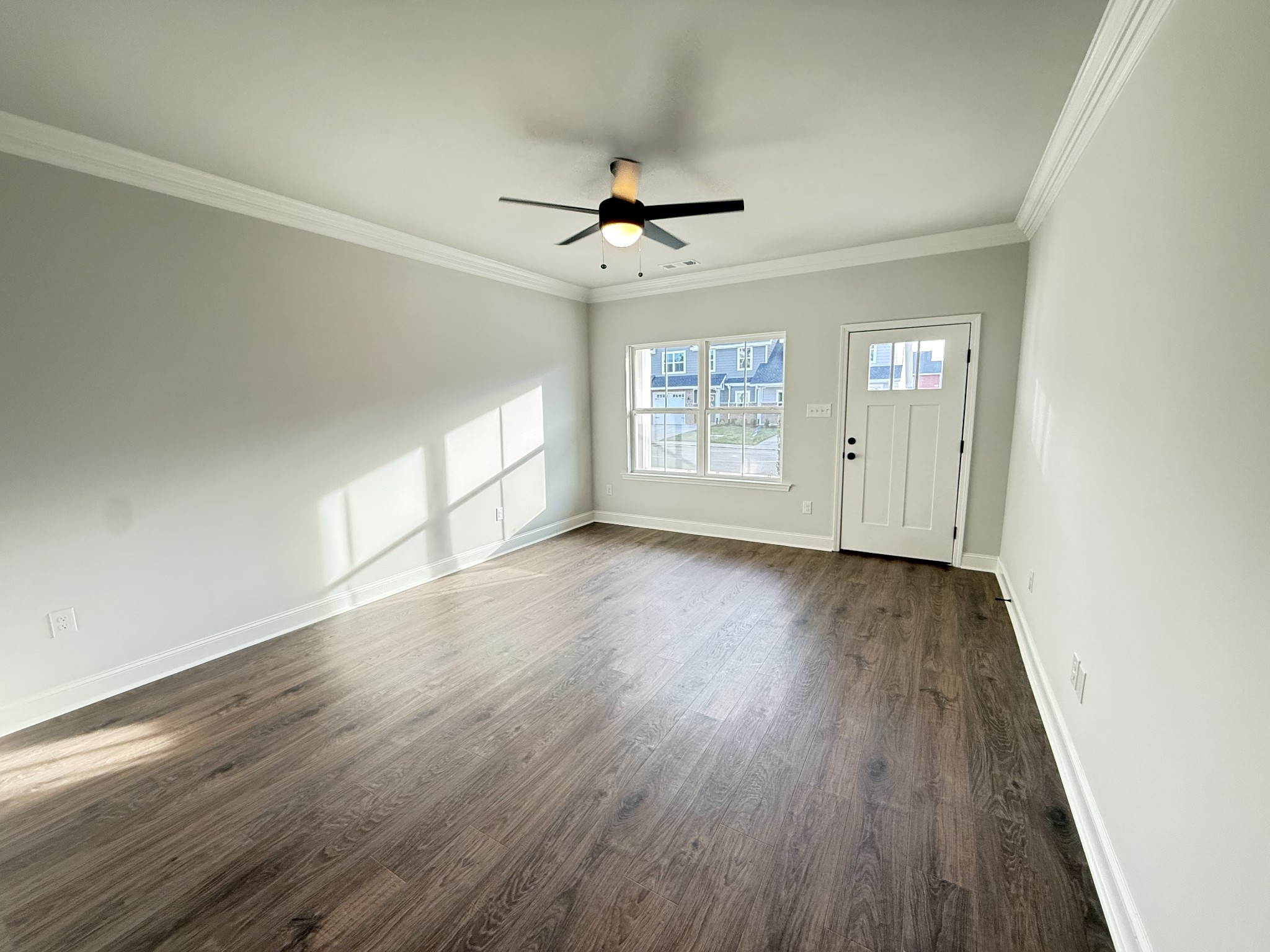 532 Rohan Drive Murfreesboro, TN 37129 - Photo 3 of 28 Gallery Image 3