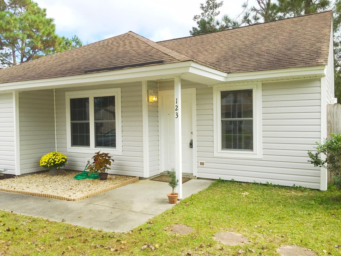 123 Lancashire Road Summerville, SC 29486 - Photo 2 of 14 Elevationclose1