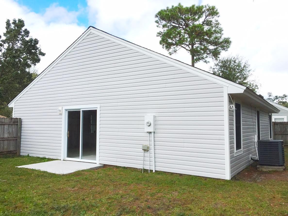 123 Lancashire Road Summerville, SC 29486 - Photo 13 of 14 Sideyardandslider