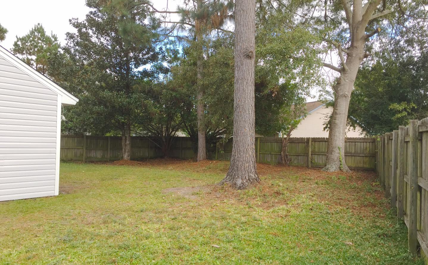 123 Lancashire Road Summerville, SC 29486 - Photo 14 of 14 Yard1