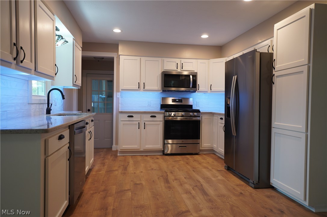 9822 Struthers Road New Middletown, OH 44442 - Photo 3 of 20 Kitchen