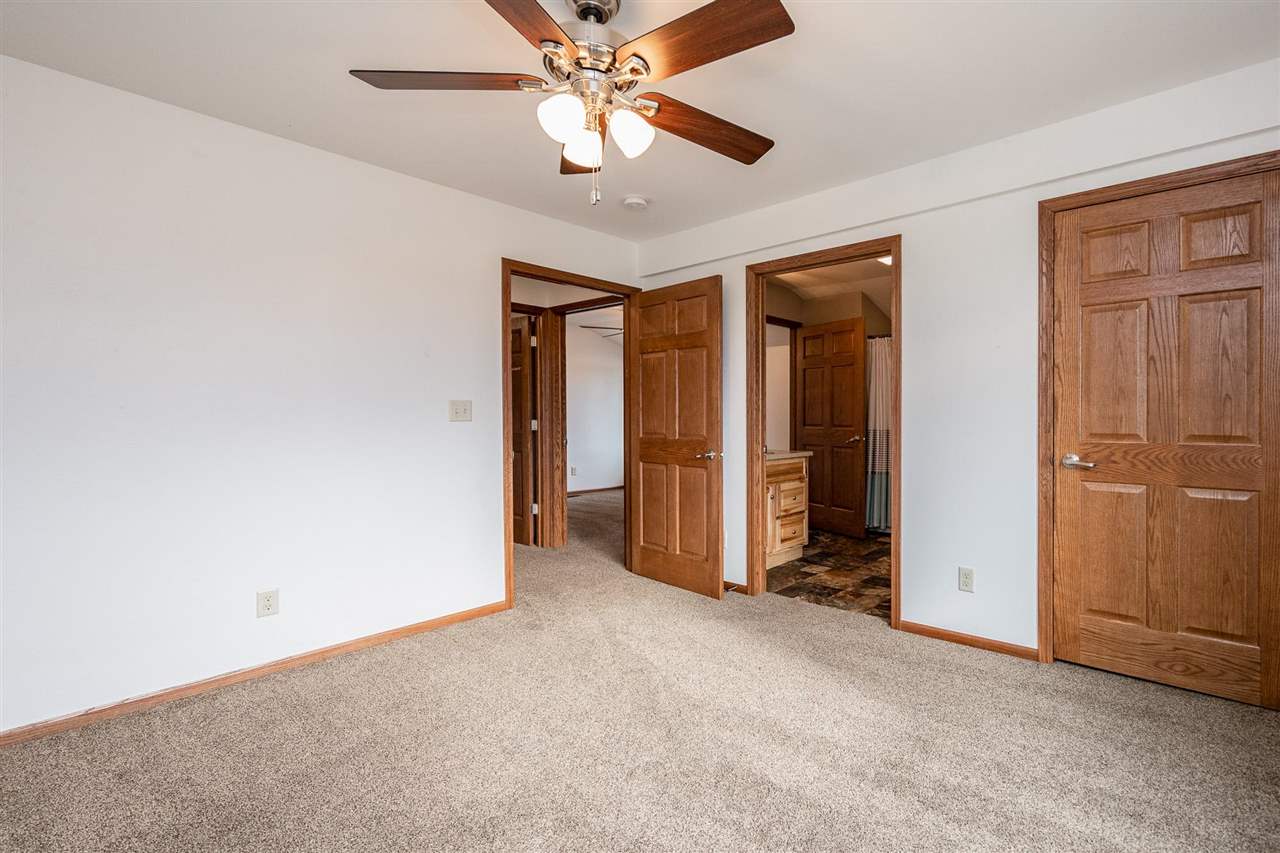 5241 Jenn Mill Road Southwest Riverside, IA 52327 - Photo 18 of 29 Gallery Image 18