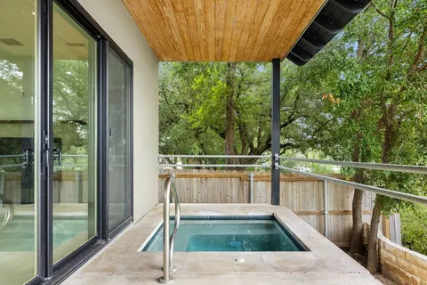 $799,900 | 24423 Pedernales Drive, Spicewood, TX 78669
