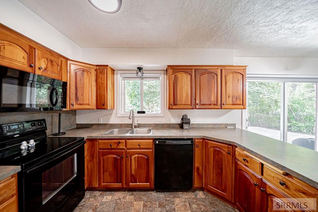 360 Summers Street Rigby, ID 83442 - Photo 5 of 40