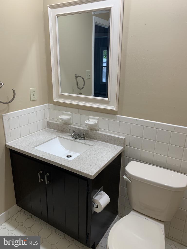 3 Pinehurst Court Reading, PA 19607 - Photo 22 of 45 MAIN BATH