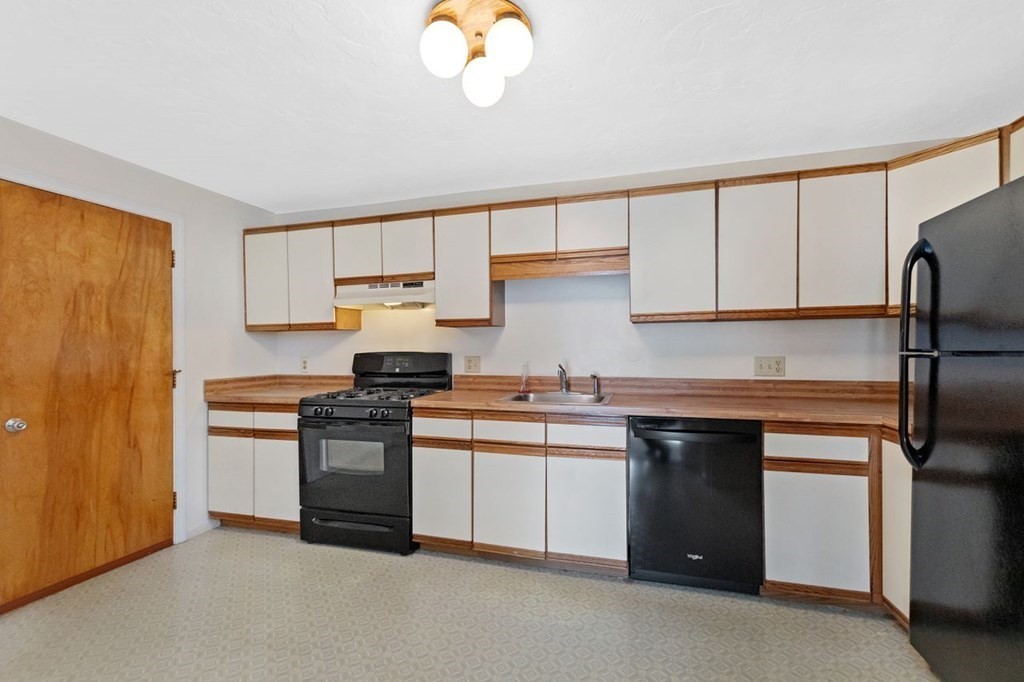 125 Chapin Road, Unit 2B Hudson, MA 01749 - Photo 5 of 29 Gallery Image 5