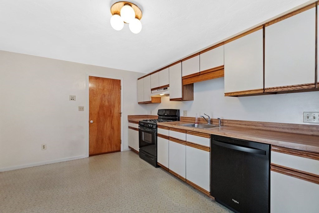 125 Chapin Road, Unit 2B Hudson, MA 01749 - Photo 6 of 29 Gallery Image 6