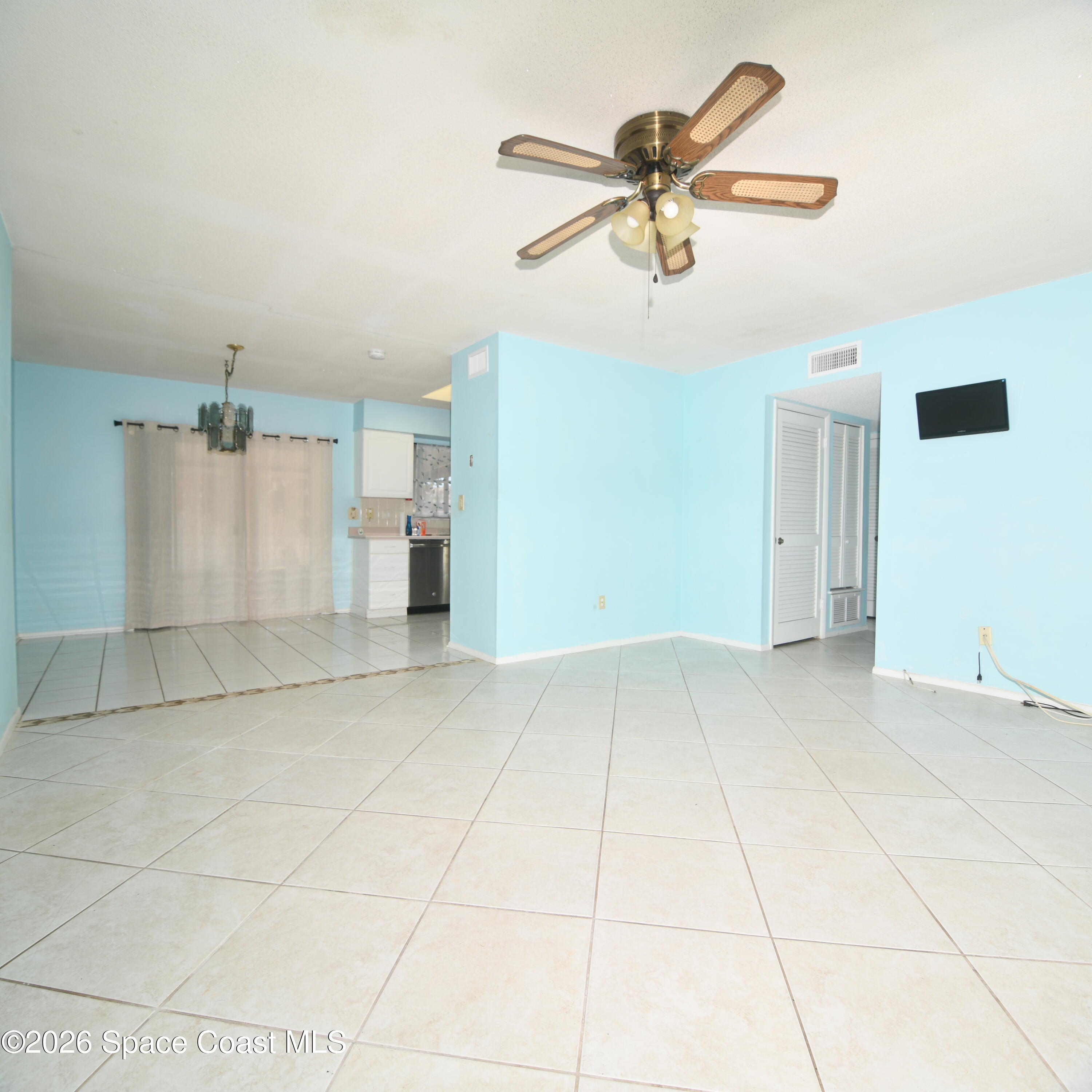 839 Angle Street Northeast Palm Bay, FL 32905 - Photo 8 of 21 DSC_0784