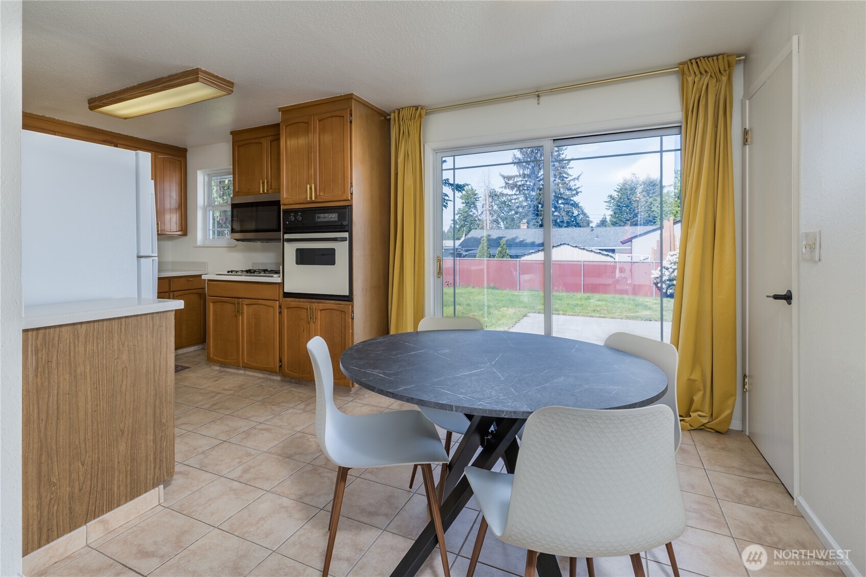 2709 R Street Southeast Auburn, WA 98002 - Photo 7 of 27
